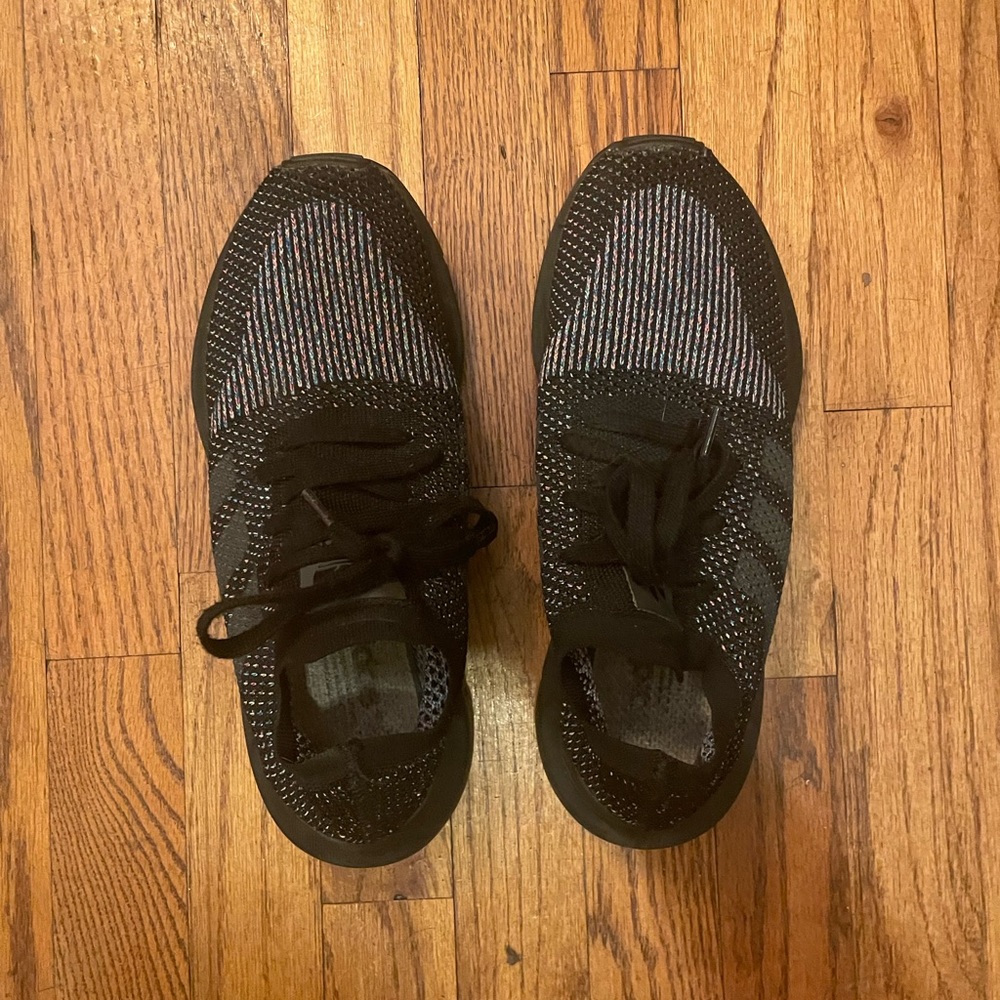 Adidas Swift Run Primeknit in Black & Multicolor